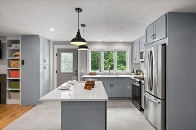14 Norway Farms Dr Rear, Norfolk, MA 02056