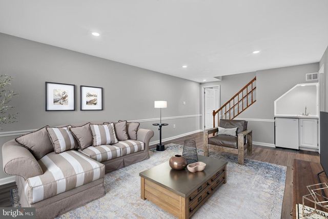 8811 HAYLOAD CT, Springfield, VA 22153