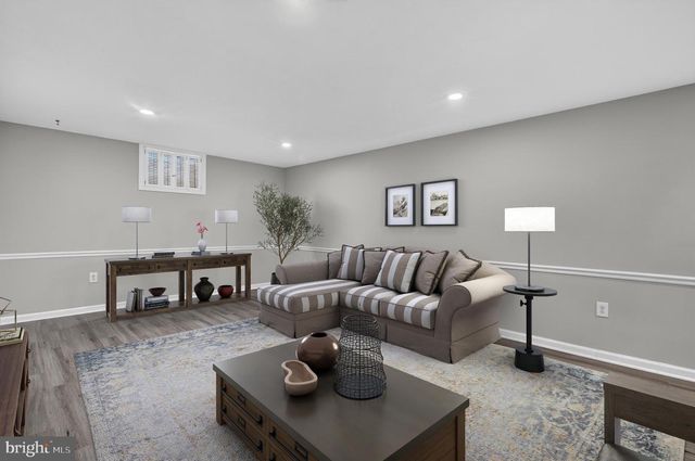 8811 HAYLOAD CT, Springfield, VA 22153
