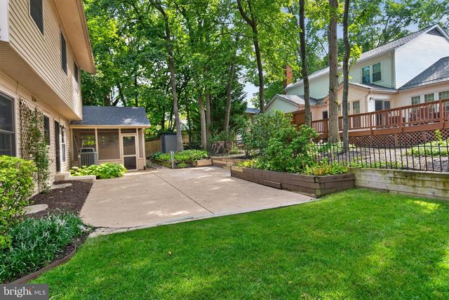 8811 HAYLOAD CT, Springfield, VA 22153