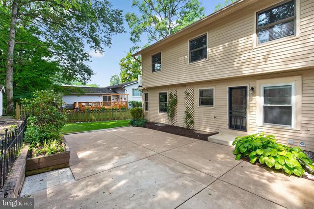 8811 HAYLOAD CT, Springfield, VA 22153