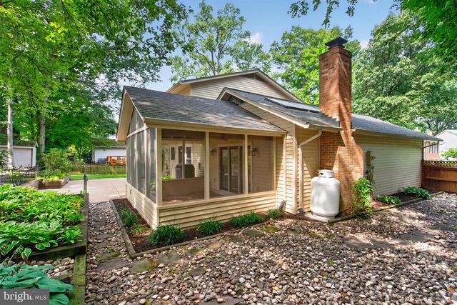 8811 HAYLOAD CT, Springfield, VA 22153