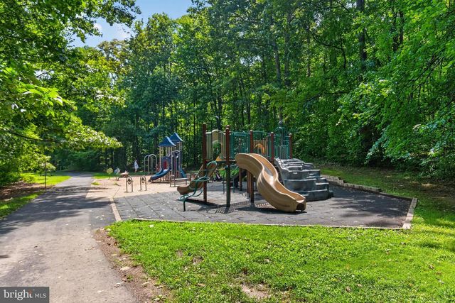 8811 HAYLOAD CT, Springfield, VA 22153