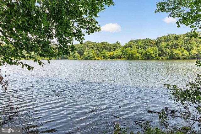 8811 HAYLOAD CT, Springfield, VA 22153