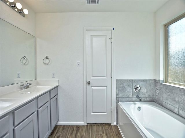 21413 Wilmiller LN, Pflugerville, TX 78660