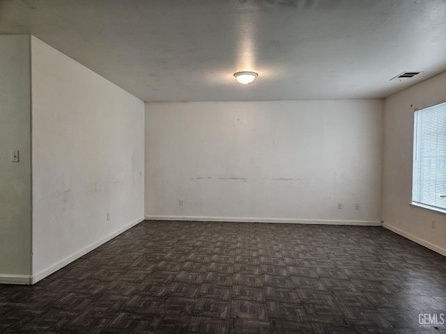 553 Grundy Avenue, Shafter, CA 93263