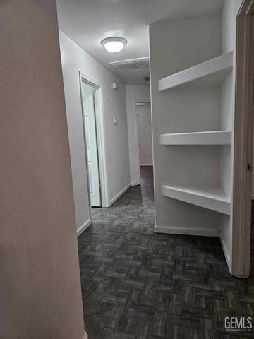 553 Grundy Avenue, Shafter, CA 93263