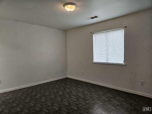 553 Grundy Avenue, Shafter, CA 93263