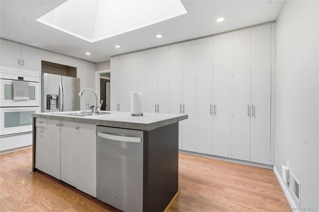 17 Little Brook Lane, New City, NY 10956
