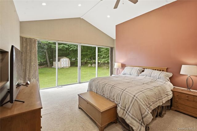 17 Little Brook Lane, New City, NY 10956