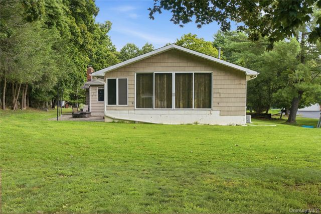 17 Little Brook Lane, New City, NY 10956