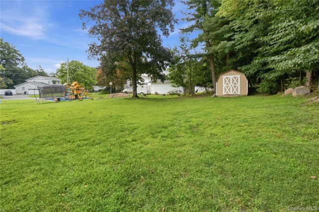 17 Little Brook Lane, New City, NY 10956