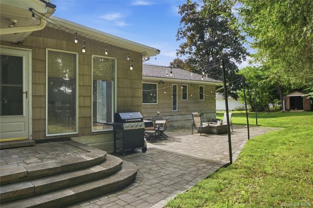 17 Little Brook Lane, New City, NY 10956