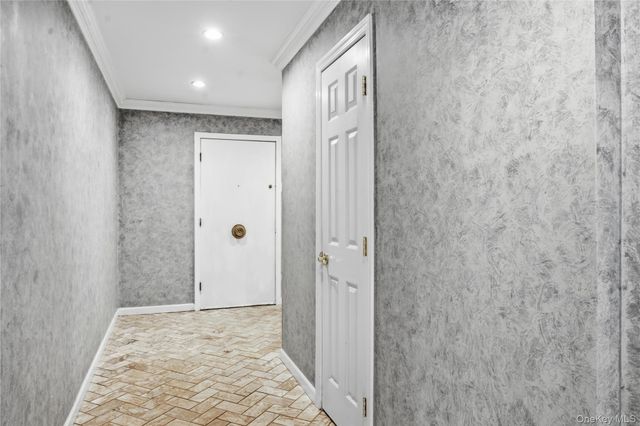 17 Little Brook Lane, New City, NY 10956