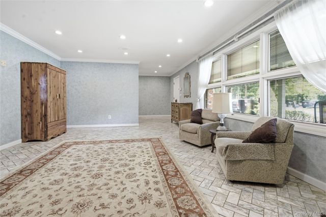 17 Little Brook Lane, New City, NY 10956