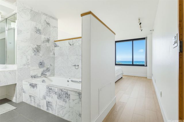 1330 Ala Moana Boulevard 1204, Honolulu, HI 96814