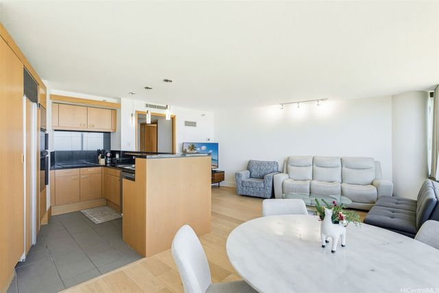 1330 Ala Moana Boulevard 1204, Honolulu, HI 96814