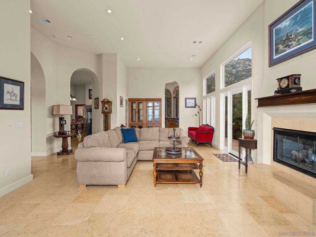 Image 17 of property listing at 17922 Sierra Cielo Ln, Jamul, CA 91935