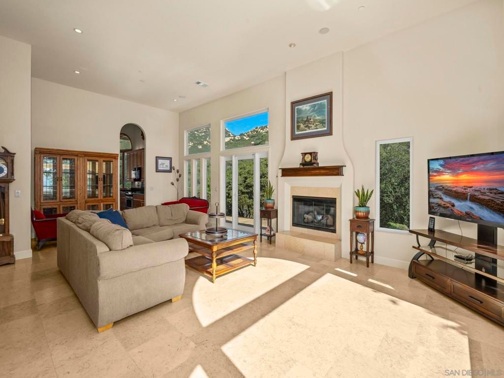Image 19 of property listing at 17922 Sierra Cielo Ln, Jamul, CA 91935