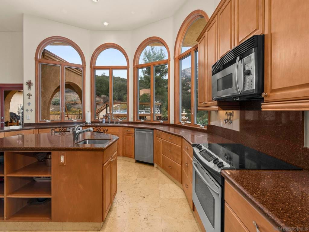 Image 22 of property listing at 17922 Sierra Cielo Ln, Jamul, CA 91935
