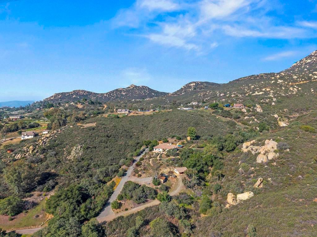 Image 73 of property listing at 17922 Sierra Cielo Ln, Jamul, CA 91935