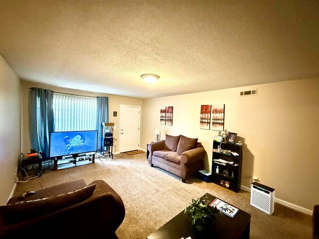 118 Weeks Drive, Enterprise, AL 36330