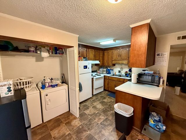 118 Weeks Drive, Enterprise, AL 36330