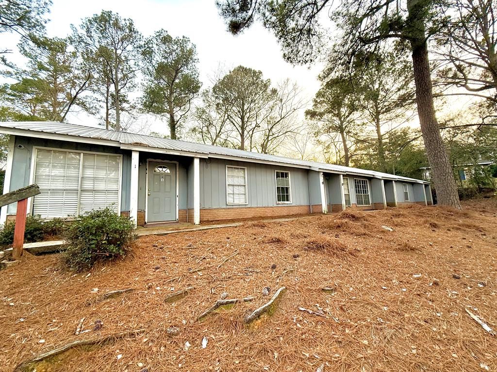 118 Weeks Drive, Enterprise, AL 36330