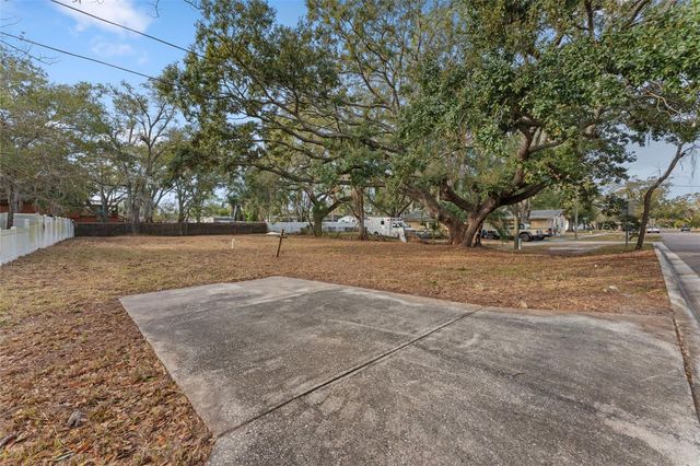 503 BUCKINGHAM AVENUE W, Oldsmar, FL 34677