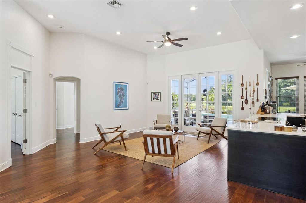 Image 5 of property listing at 3832 HUNTERS ISLE DRIVE, Orlando, FL 32837