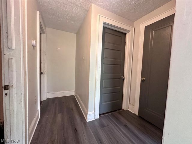 1127 East Avenue, Akron, OH 44307