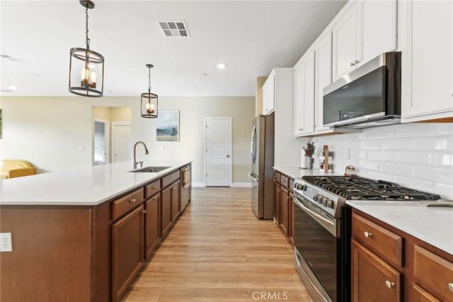 3731 N Summers Court, Visalia, CA 93291