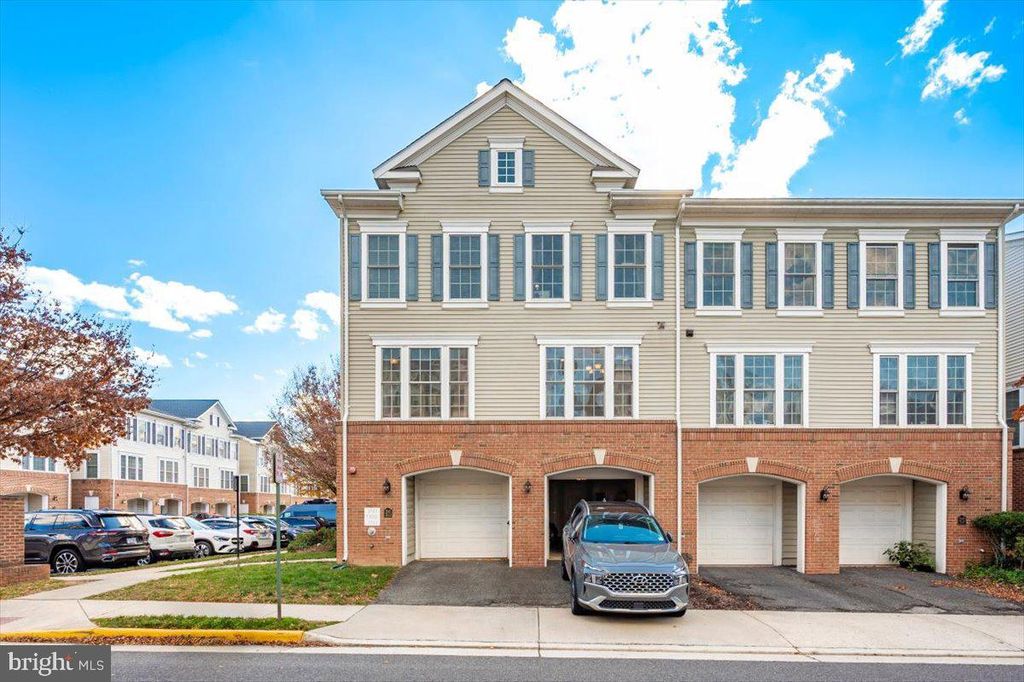 3541 HUNTLEY MANOR LN #79B, Alexandria, VA 22306