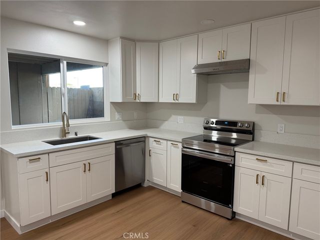 1321 S Standard B, Santa Ana, CA 92707