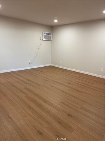 1321 S Standard B, Santa Ana, CA 92707