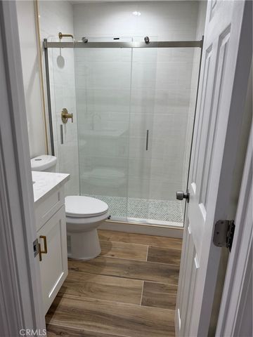 1321 S Standard B, Santa Ana, CA 92707