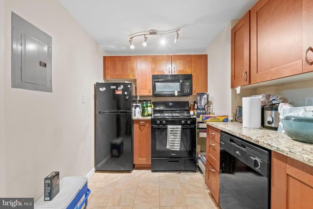 211 E 33RD ST, Baltimore, MD 21218