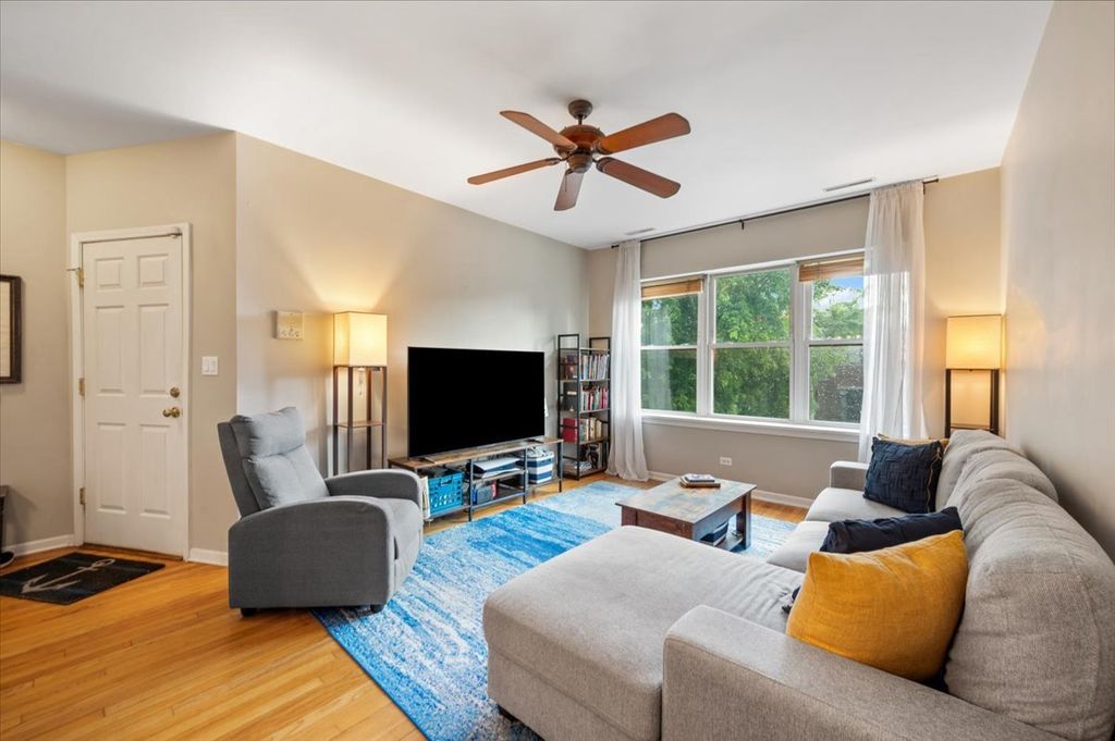 2458 W Grace Street 2, Chicago, IL 60618 — photo 4