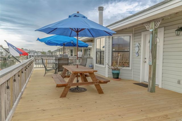 22113 Matagorda Drive, Galveston, TX 77554