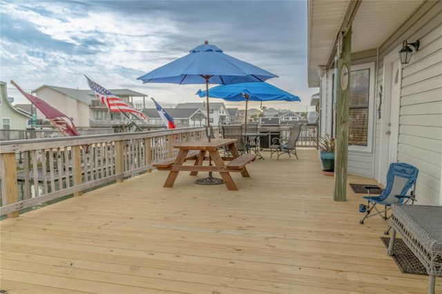 22113 Matagorda Drive, Galveston, TX 77554