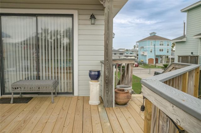 22113 Matagorda Drive, Galveston, TX 77554