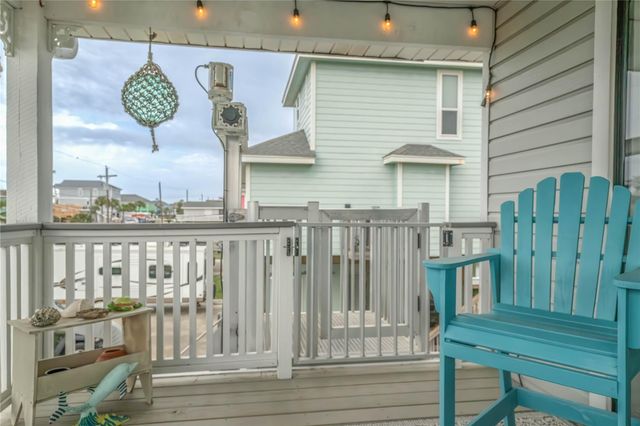 22113 Matagorda Drive, Galveston, TX 77554