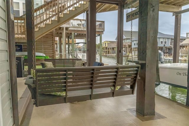 22113 Matagorda Drive, Galveston, TX 77554