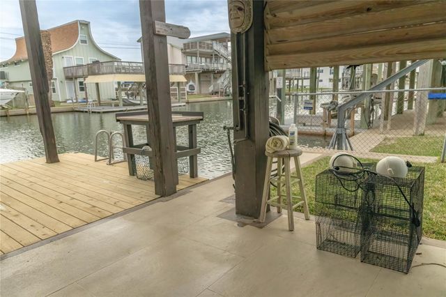 22113 Matagorda Drive, Galveston, TX 77554