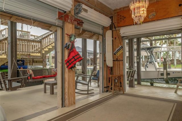 22113 Matagorda Drive, Galveston, TX 77554