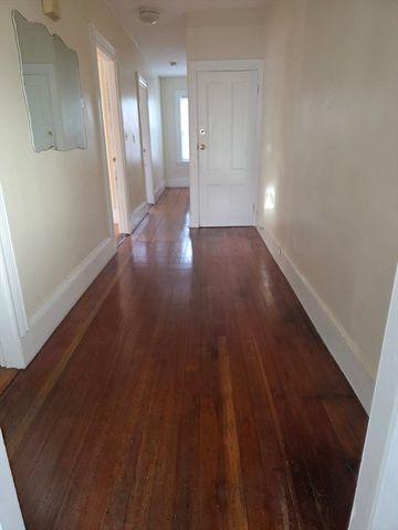 209 Ash St 2-R, Waltham, MA 02453