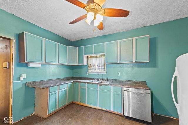 1546 Hoefgen Street, Indianapolis, IN 46203