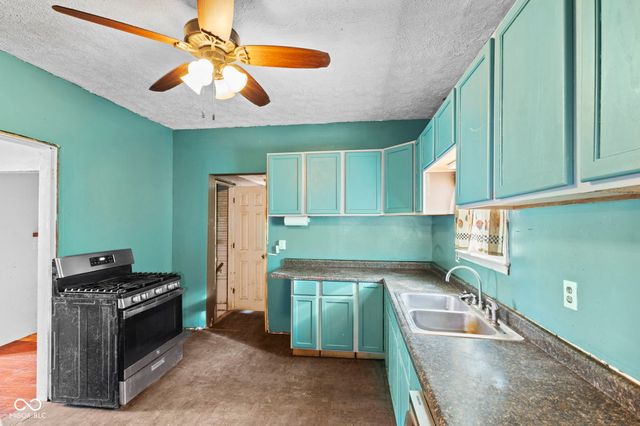 1546 Hoefgen Street, Indianapolis, IN 46203