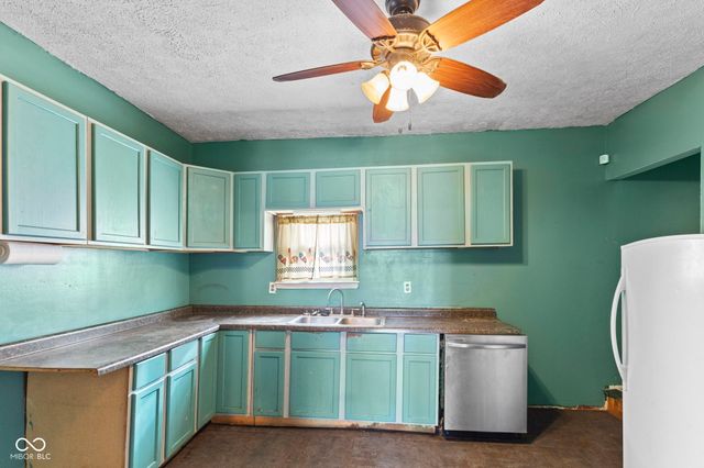 1546 Hoefgen Street, Indianapolis, IN 46203