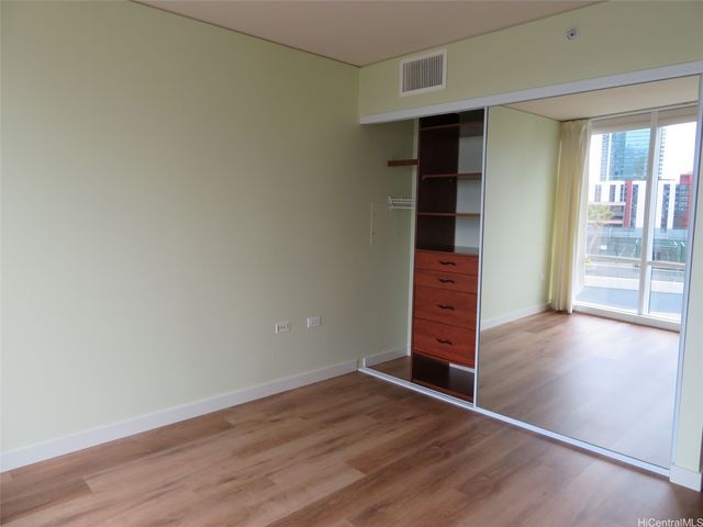 1296 Kapiolani Boulevard II-804, Honolulu, HI 96814